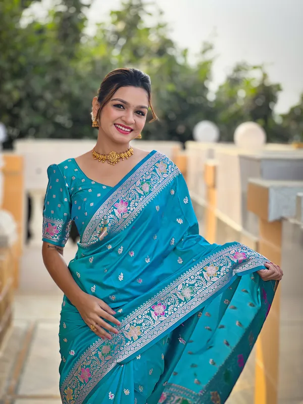 Turquoise_Printed_Saree_for_Women