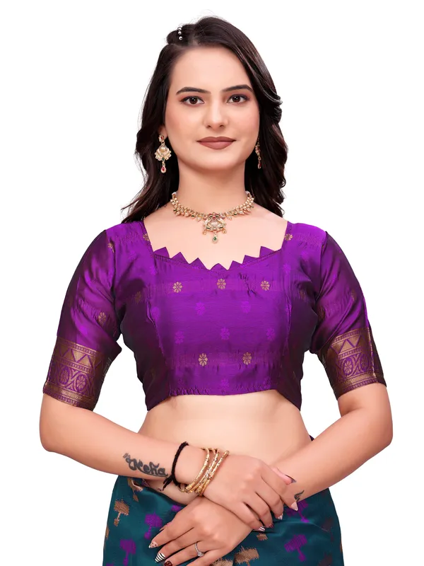 Green_Silk_Blend_Traditional_Saree_for_Women