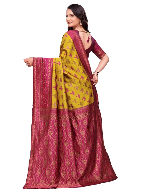 Yellow_Printed_Saree_With_Blouse_for_Women