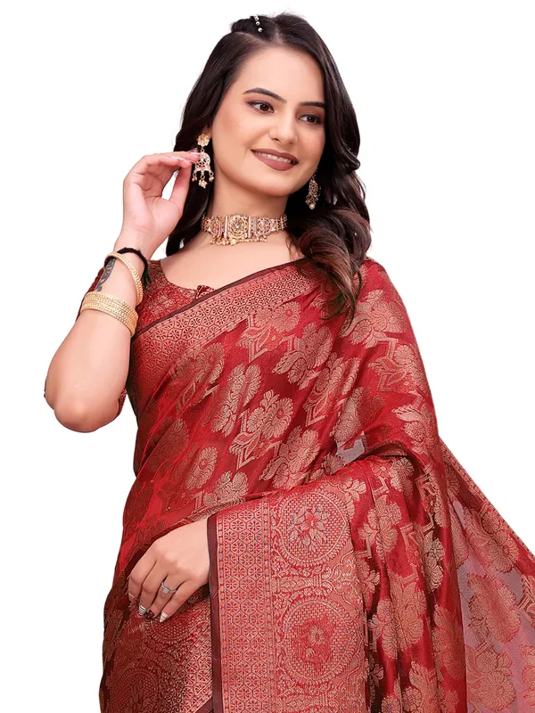 Red_Woven_Floral_Saree_for_Women