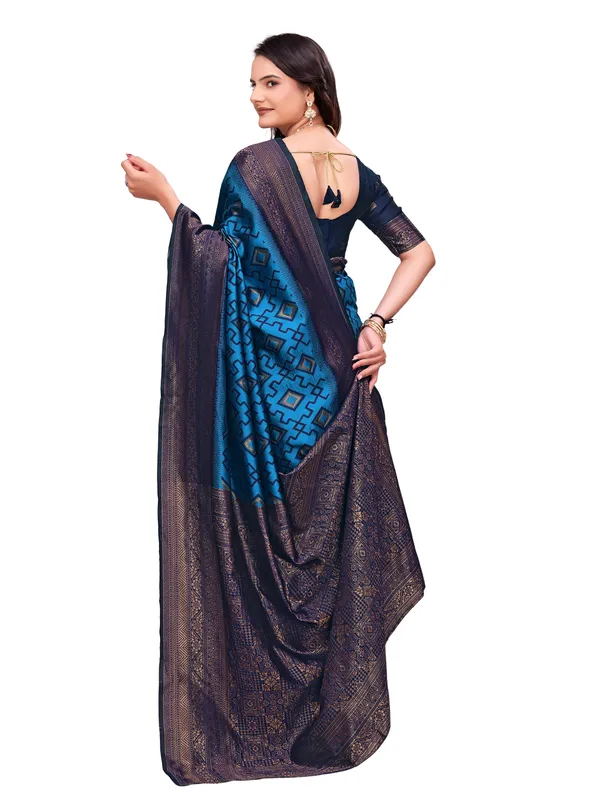 Blue_Geometric_Print_Saree_for_Women
