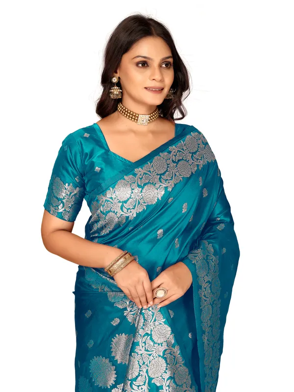 Teal_Blue_Traditional_Saree_For_Women