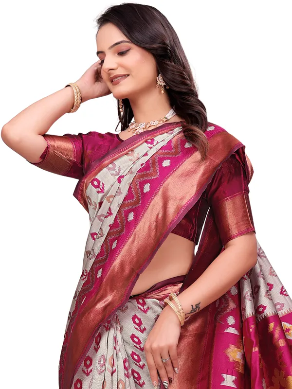 Pink_Printed_Woven_Saree_for_Women