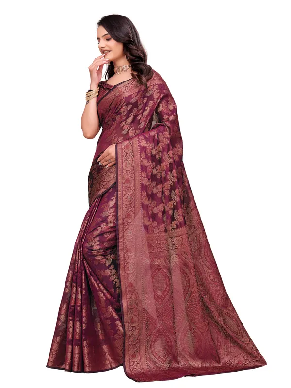 Maroon_Traditional_Print_Saree_For_Women