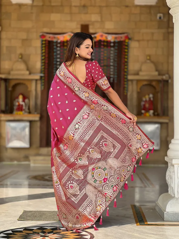 Magenta_Silk_Saree_for_Women