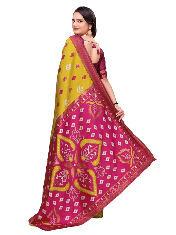 Mustard_Traditional_Pattern_Saree_For_Women