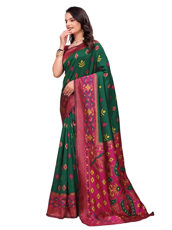 Green_Printed_Traditional_Saree_for_Women