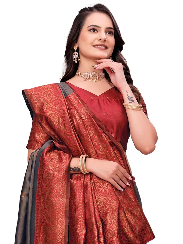 Red_Grey_Woven_Traditional_Saree_For_Women