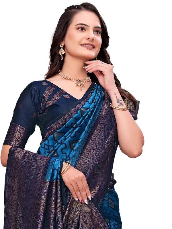 Blue_Geometric_Print_Saree_for_Women