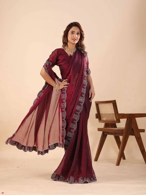 Maroon_Textured_Regular_Fit_Saree_Blouse_for_Women