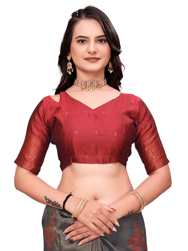 Red_Grey_Woven_Traditional_Saree_For_Women