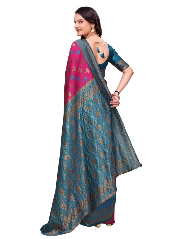 Blue_And_Pink_Printed_Saree_For_Women