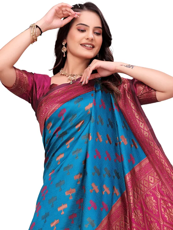 Blue_Printed_Saree_for_Women