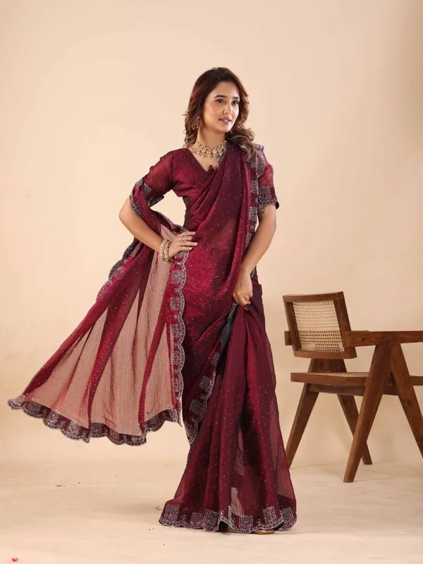 Maroon_Textured_Regular_Fit_Saree_Blouse_for_Women
