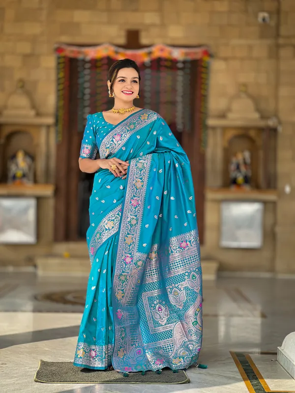 Turquoise_Printed_Saree_for_Women
