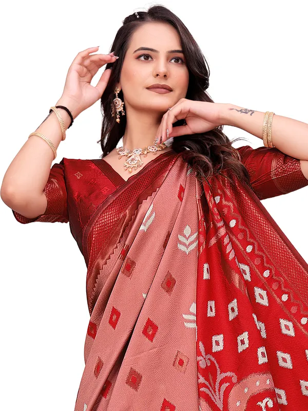Red_Printed_Saree_for_Women