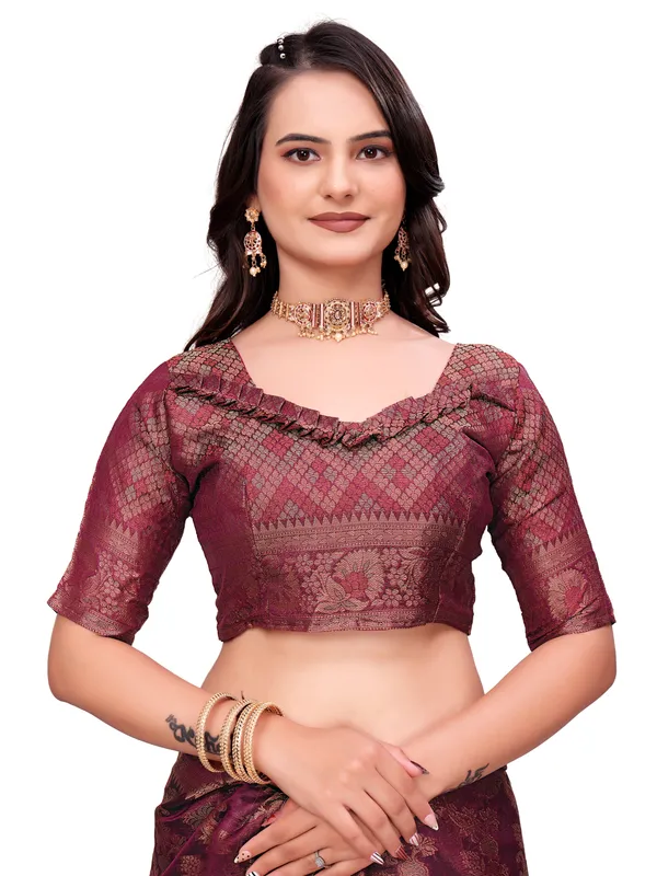 Maroon_Traditional_Print_Saree_For_Women