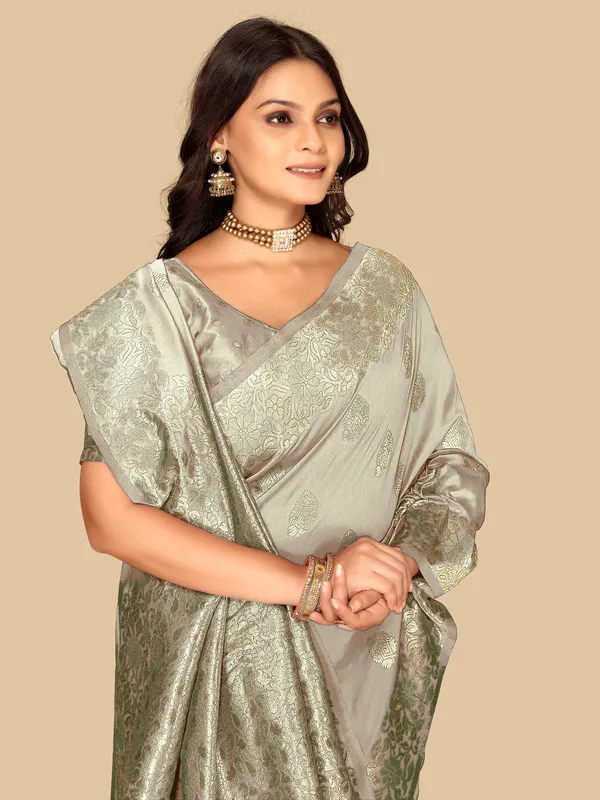 Grey_Jacquard_Saree_for_Women