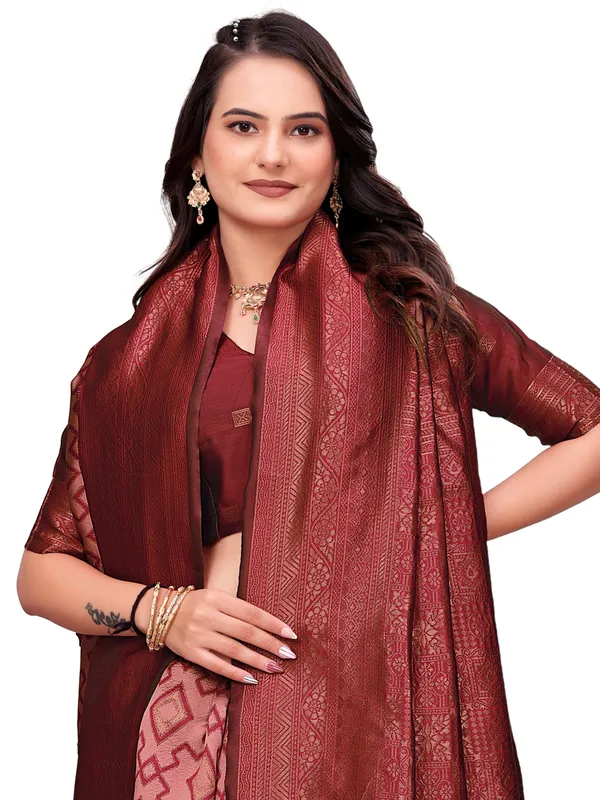 Maroon_Geometric_Pattern_Saree_For_Women