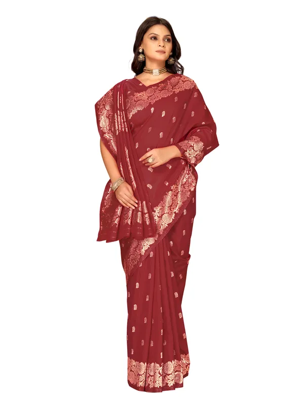 Maroon_Traditional_Pattern_Saree_for_Women