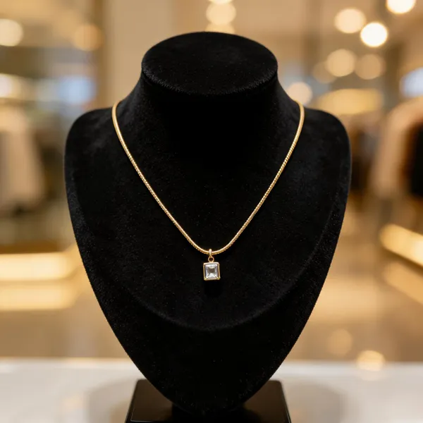 Golden_Stainless_Steel_Pendant_Necklace_For_Women