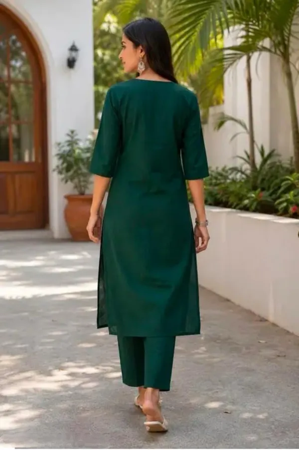 Green_Cotton_Silk_Straight_Kurta_With_Bottomwear_For_Women