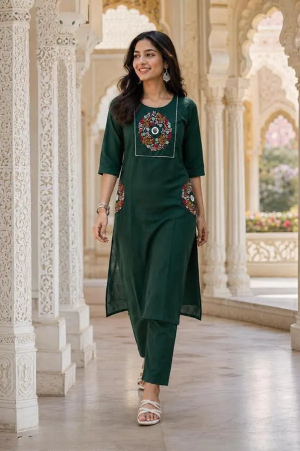 Green_Cotton_Silk_Straight_Kurta_With_Bottomwear_For_Women