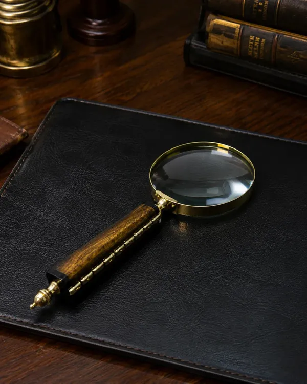 Brass_&_Bone_Shiny_Gold_Handle_Magnifying_Glass_4_In