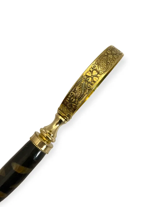 Brass_&_Horn_Antique_Striped_Handle_Magnifying_Glass