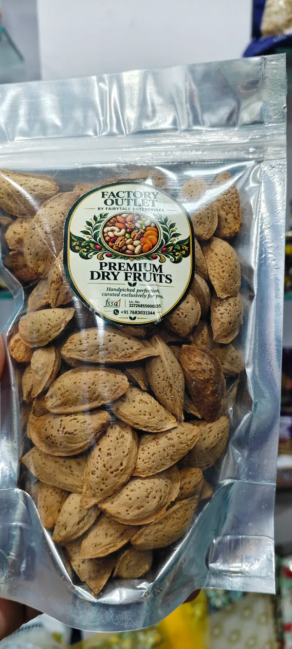 Factory_Outlet_Whole_Almonds_In_Shell