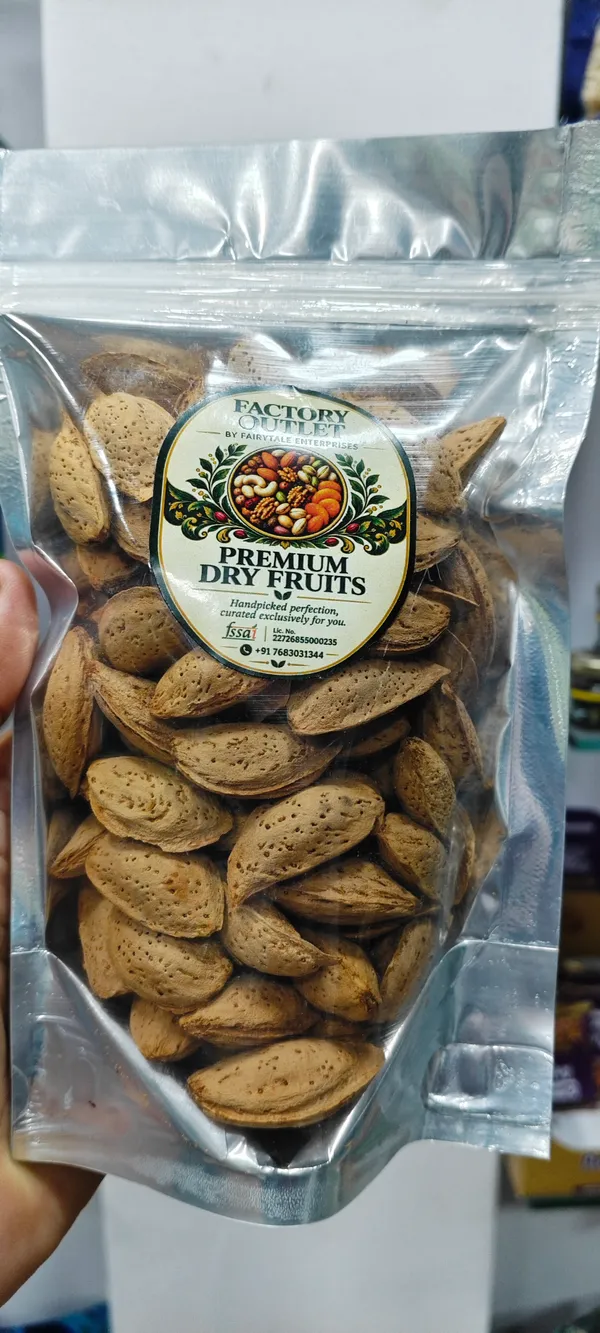 Factory_Outlet_Whole_Almonds_In_Shell