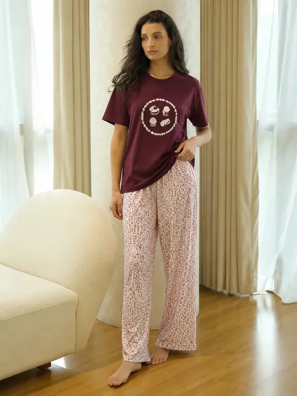 Maroon_Printed_Sleepwear_Set_for_Women