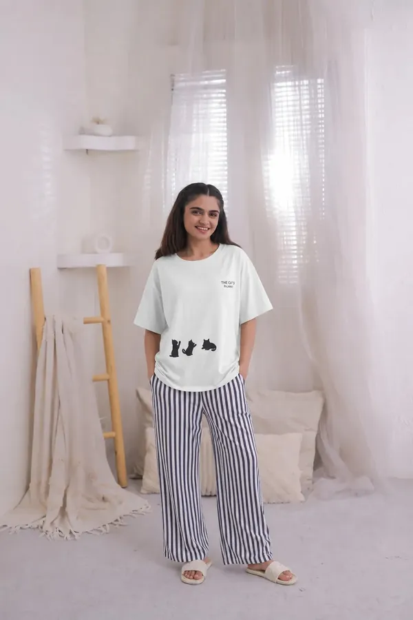 White_Printed_Relaxed_Fit_Pajama_Set_For_Women