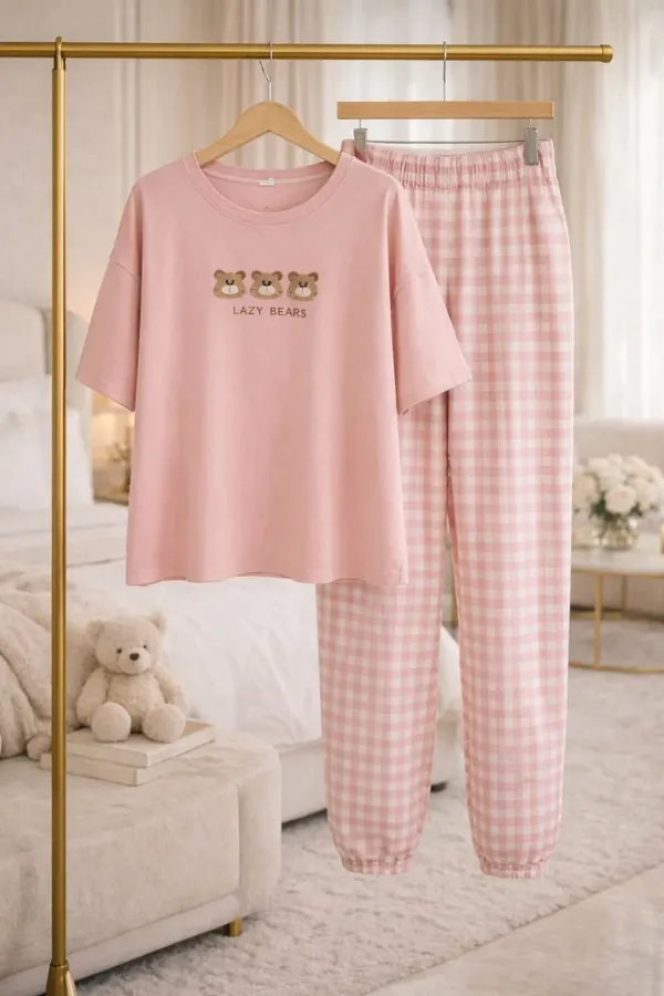 Pink_Checkered_Relaxed_Fit_Sleepwear_Set_for_Women