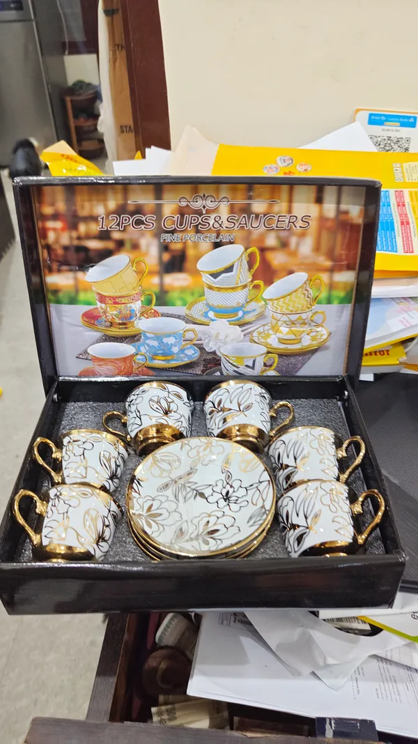 Porcelain_Floral_Print_12-Piece_Cup_And_Saucer_Set