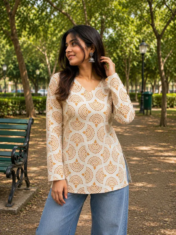 Cream_Cotton_Straight_Printed_Kurti_For_Women