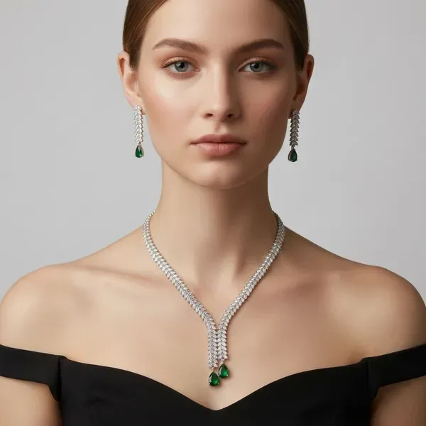 Silver_And_Emerald_Green_Drop_Necklace_And_Earrings_Set_For_Women