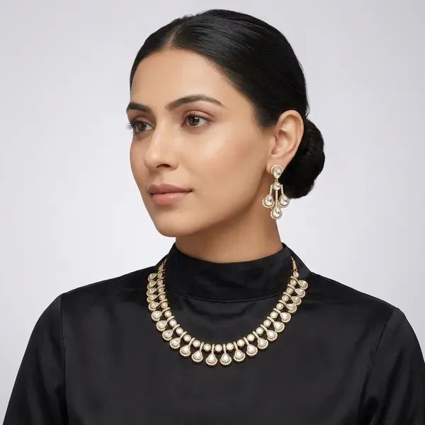 Gold_Kundan_Choker_Necklace_Set_For_Women