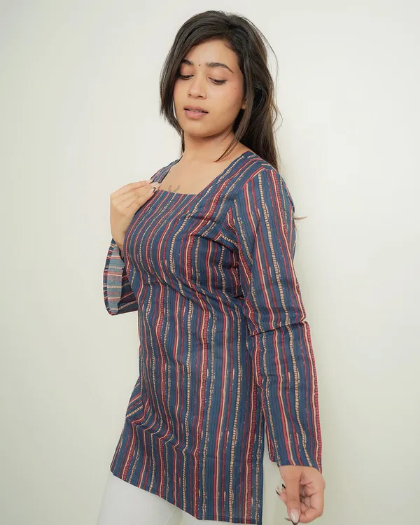 Multicolor_Cotton_Short_Kurti_Combo_Set