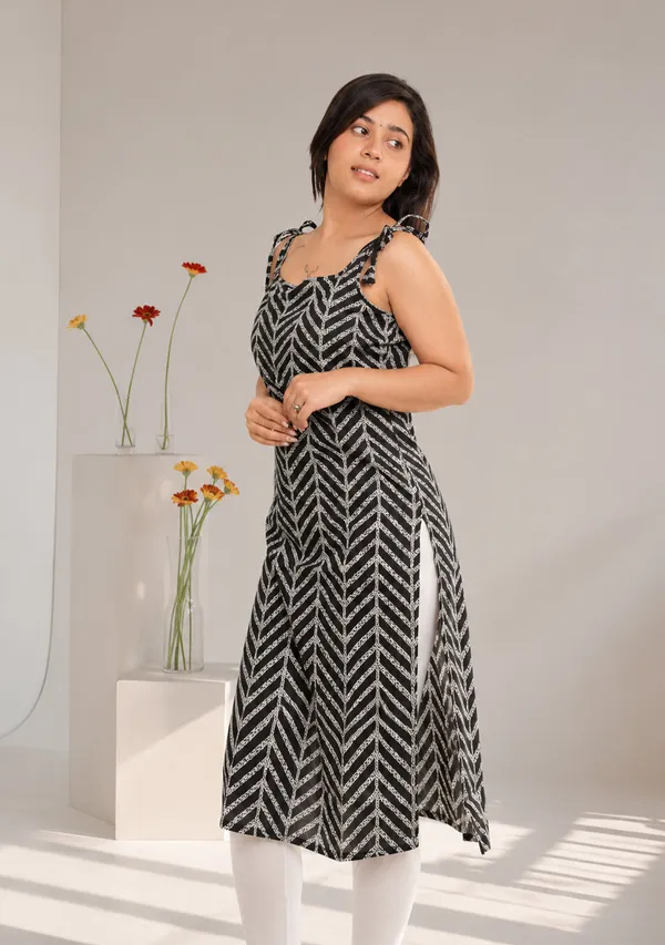 Naira_Black_Chevron_Tie_Up_Long_Kurti_Cotton