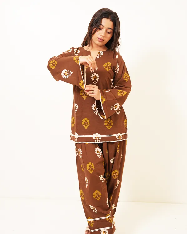 Mahira_Cocoa_Brown_Floral_Farshi_Salwar_Co_Ord_Set_Brown