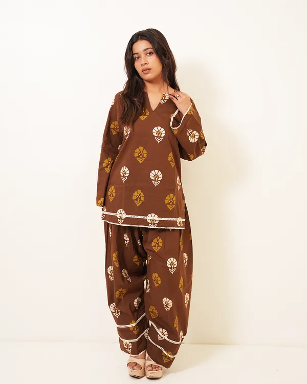 Mahira_Cocoa_Brown_Floral_Farshi_Salwar_Co_Ord_Set_Brown