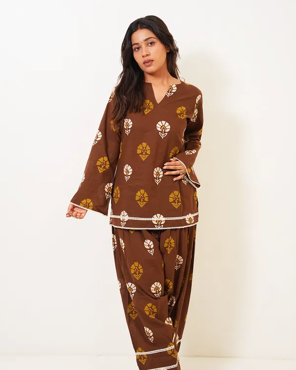 Mahira_Cocoa_Brown_Floral_Farshi_Salwar_Co_Ord_Set_Brown