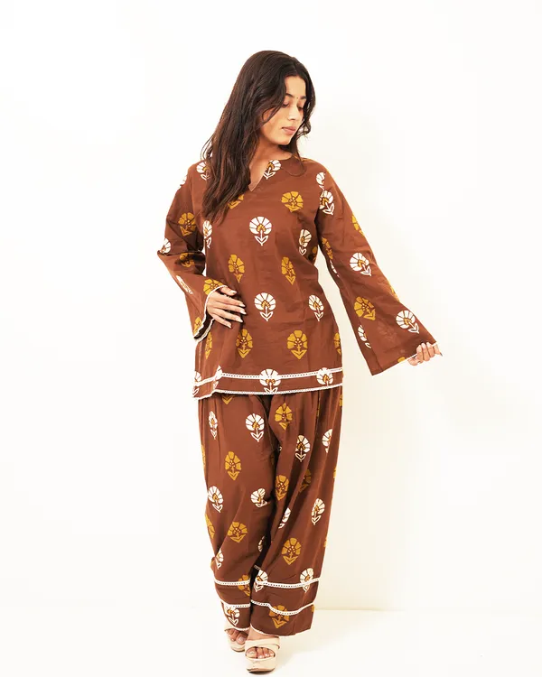 Mahira_Cocoa_Brown_Floral_Farshi_Salwar_Co_Ord_Set_Brown
