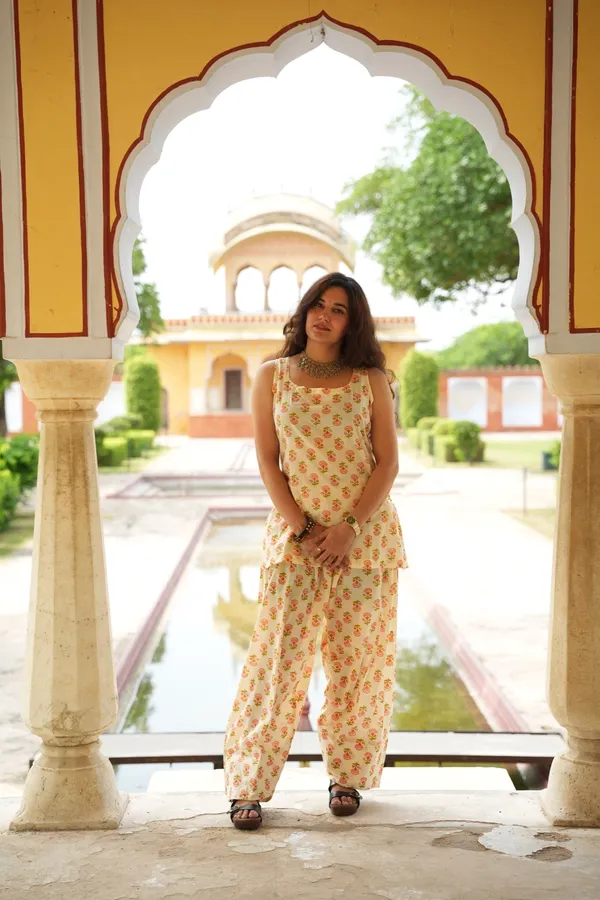 Gulnaar_Ivory_Floral_Tie_Back_Co_Ord_Set_Floral