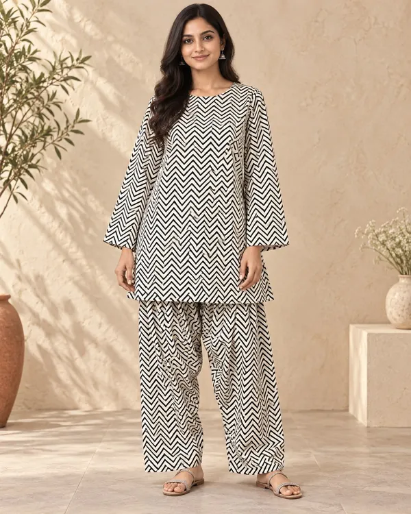 Black_And_White_Printed_Straight_Kurta_Set_for_Women