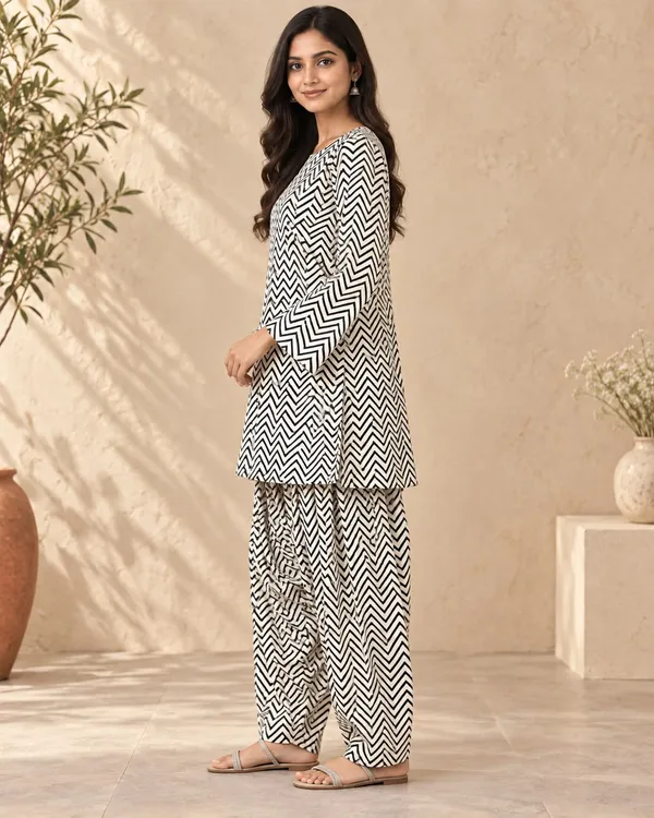 Black_And_White_Printed_Straight_Kurta_Set_for_Women
