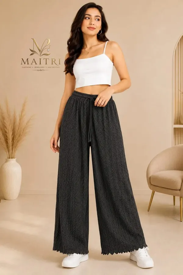 Black_Lycra_Pleated_Trouser_For_Women