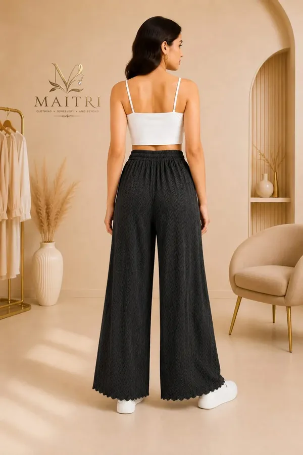 Black_Lycra_Pleated_Trouser_For_Women