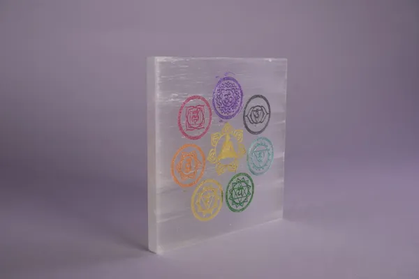 Selenite_Plate_with_Seven_Chakra_Engraved
